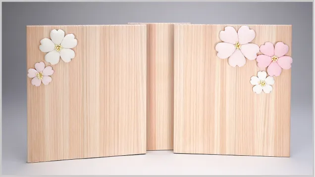 ヒノキの桜の花屏風